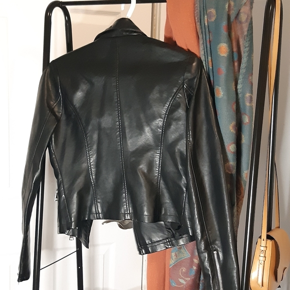 🌺Moving Sale!🪴 Embroidered Faux leather jacket - Picture 2 of 8